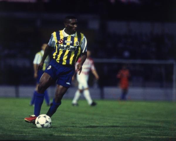 <p><b>Jay-Jay Okocha</b></p>  3.5 milyon Euro Eintracht Frankfurt <p>Fenerbahe</p>
