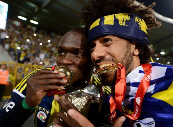 <p><b>Cristian Baroni</b></p> 7 milyon Euro <p>Corinthians - Fenerbahe</p>
