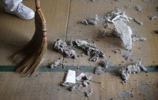 Belki de aylarca tek bana braklm talihsiz insanlarn yaad koullarn delilleri...