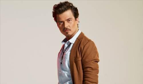 Erdem Knay ile Beng ikilisi bayramn birinci gn Balkesir Tropicana Club'ta konser verdi, ikinci gn zmir Foa Bueno Club'da, nc gn Vialand'de olacak. Kazanacaklar toplam cret ise 45 Bin TL