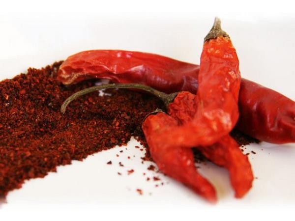 Eer midede bir sorun yoksa yemeklere mmkn olduu kadar krmz biber eklenmelidir.