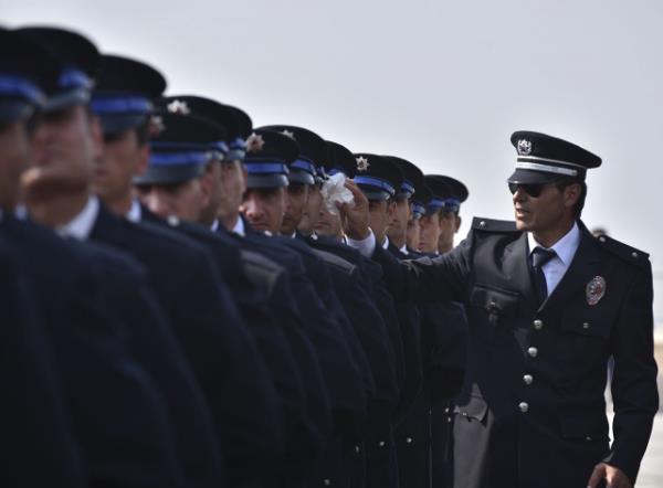 Polislerin mezuniyet treni