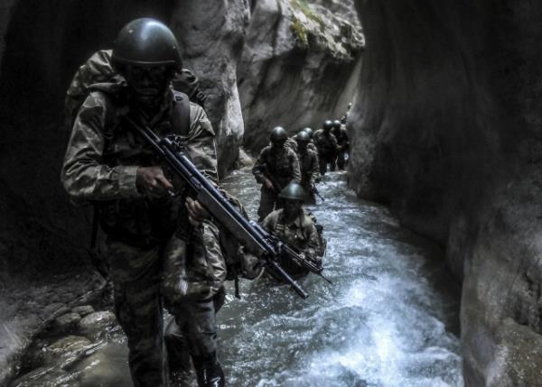 `Hayalet` komandolarn zorlu eitimi