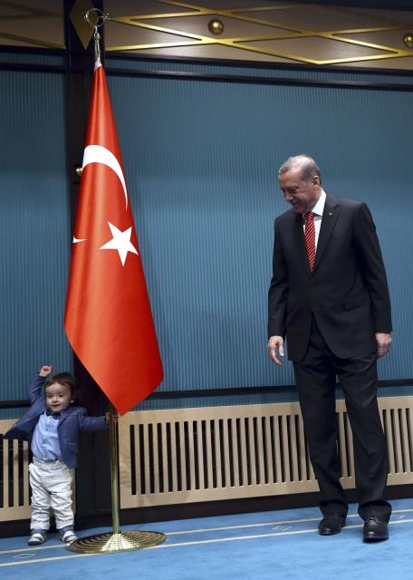 Cumhurbakan Erdoan ve minik konuu