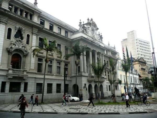 9- Sao Paulo niversitesi<br>  Brezilya