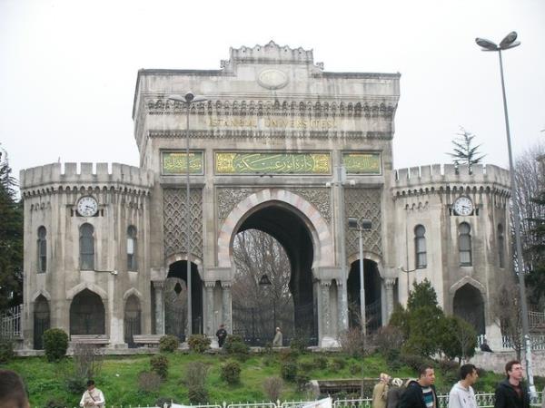 62- stanbul niversitesi<br>  Trkiye