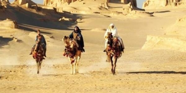 Yemee tuzla balayp tuzla bitirmek birok tasavvufi evrede yaygn olarak uygulanr. ok say da kimse de bunu snnet olarak kabul eder. Buna dayanak olarak ise, &#8220;Yemee tuzla balayan bir kimseden Allah yetmi eit hastal uzaklatrr&#8221; eklindeki rivayetler gsterilir. Burada birok hastaln kayna olan, masalarmzdaki endstriyel yani rafine tuzdan deil doal tuzdan bahsediliyor elbette.