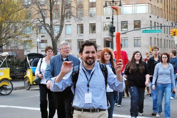 Turist rehberi-2010: 2.095-2015: 3.070