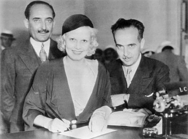 Aslnda bu karar bir trajediye uzanan gelimelerin de balangcyd. 1932 ylnn 5 Eyll'nde bu evlilik Bern'in karsnn banyosunda kendisini vurmasyla son buldu.