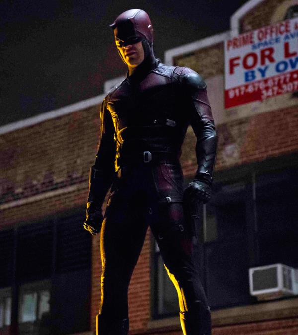 4 "Daredevil"<br>Bir dier NetFlix dizisi Daredevil de baarl yapmlar arasndaki yerini ald. Bu sper kahraman dizileri furyasnda film versiyonuyla karizmas izilen kahramanmz, diziyle birlikte gerek kimliine brnmeye balad.