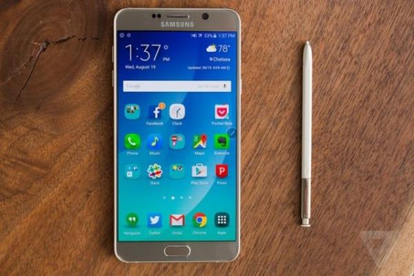 <p>SAMSUNG GALAXY NOTE 5</p>  <p>letim Sistemi: Android 5.1.1 Lollipop</p>  <p>lemci Hz: 2.1 GHz Exynos 7420</p>  <p>Ram: 4 GB</p>  <p>Batarya: 3000 mAh</p>  <p>Ekran Boyutu: 5.7 in</p>  <p>Ekran znrl: 1440 x 2560</p>  <p>Kamera znrl: 16 Megapiksel</p>  <p>Dahili depolama: 32 GB</p>