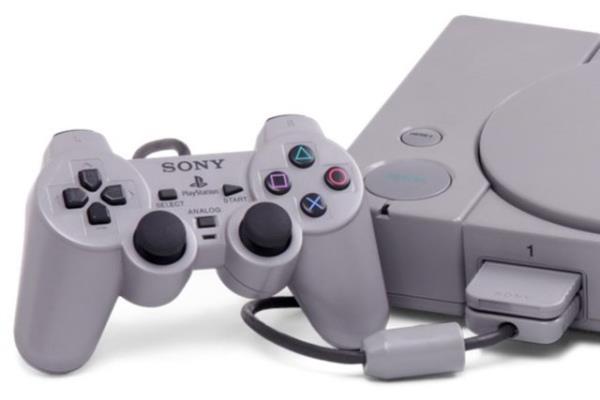 Playstation devrimi<br>  Sony, Playstation adl oyun konsolunu 1994 ylnda retti ve o yldan bu yana oyun piyasasn kkten deitirdi.