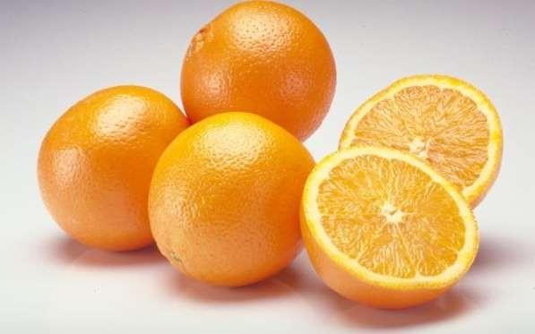 Portakal iinde Flavonoidler ve polifenoller viral enfeksiyonlarla mcadelede yardmc olur. Kalsiyum asndan zengin portakal, salkl kemikler ve diler demektir.