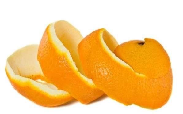 Portakaln kabuundan da faydalanabilirsiniz. Yksek C vitaminli portakal kabuunu, gnete kurutun ve peeling malzemesi olarak kullann.