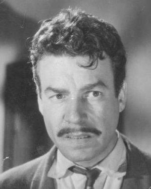 <p><b>NCE JN OLDU, SONRA KT ADAM</b></p>    Daha ok kt adam olarak hatrlanmasna karn Turgut zatay, aslnda sinemaya jn olarak adm att. Daha sonra Cneyt Arkn ve Kemal Sunal bata olmak zere dnemin gzde aktrlerinin barol oynad filmlerde kt adam olarak kamera karsna geti.