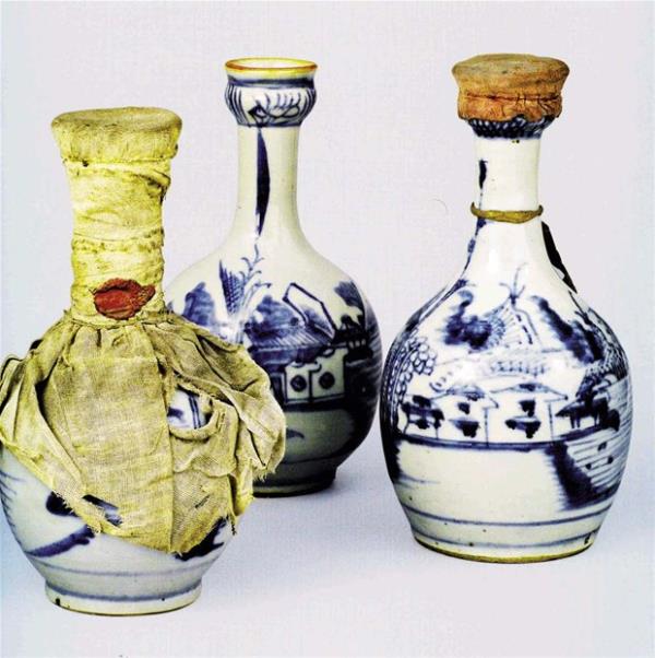 Amerika'da yaplan test sonularna gre ise zemzem, iinde mikroorganizma ve bakteri bulunmayan tek su olma zellii tayor.