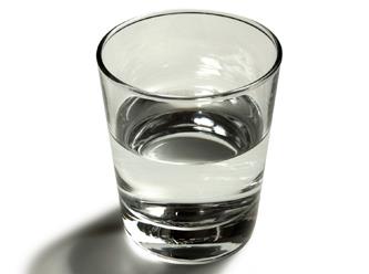 Yeryznde en mukaddes topraktan kaynayan sudur. Peygamber Efendimiz (s.a.v.)in kalb-i erifinin defalarca ykand sudur.