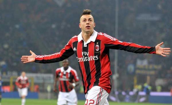 El Shaarawy  <br>  "Ibrahimovic'in gidii benim iin ok iyi oldu; artk 'Bana pas at' diye bask yapan birisi yok"