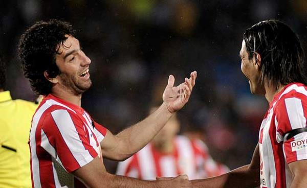 Arda Turan<br>    "Falcao, ceza sahasnda uan sinek grse, onu bile yakalayp kaleye atyor"