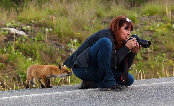 Bu arkadan objektifi biraz farkl