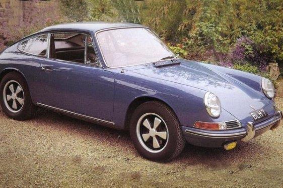 <p><b>Porsche 911S</b></p>    1960'l yllarn sonunda retilen Porsche 911S seri retime giren modellerden. 7 bine yakn retilen aracn tahmini sat fiyat 70 bin dolar.