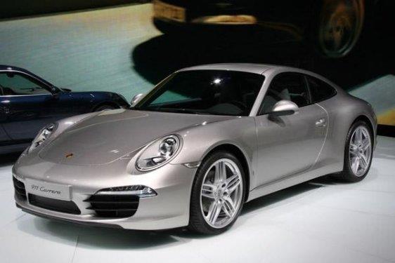 <p><b>Porsche 991 (911) Carrera (2012/2013)</b></p>    100 bin dolara yakn sat bedeli var.