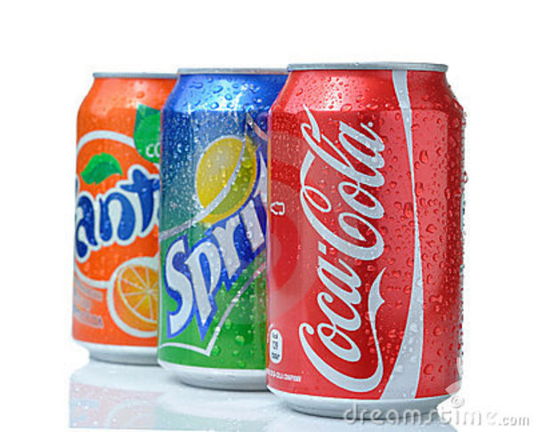 Kola, fanta ve gazozu kartrp sarho takliti yapan ocuklar etrafta dolayorsa...