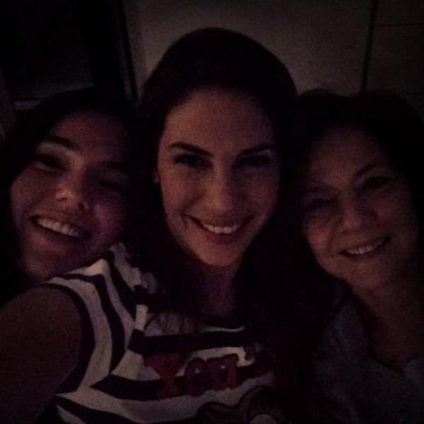 ZEYNEP BEERLER Pijama partisi