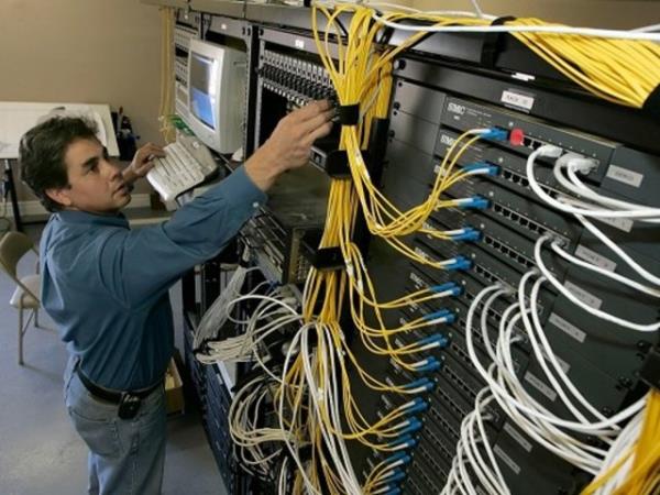 <p>8. BLGSAYAR VE BLG SSTEMLER YNETCLER</p>  <p>Gnmzdeki ortalama yllk kazan: 127,640 dolar</p>  <p>2024'te ngrlen i pozisyonu says: 53,700</p>