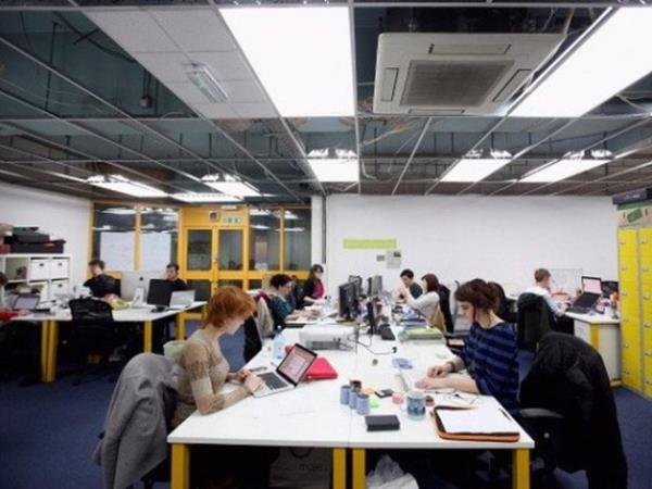 <p>2. GENEL VE OPERASYON MDRLER</p>  <p>Gnmzdeki ortalama yllk kazan: 97,270 dolar</p>  <p>2024'te ngrlen i pozisyonu says: 151,100</p>