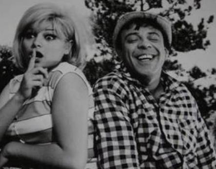 K PAKET SGARA PARASINA BAROL<br>    Yeilamn yaayan efsanelerinden biri Mnir zkul.