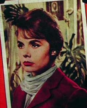 Bir dnem Yeilamn en parlak yldzyd Muhterem Nur. Ve hatr saylr bir para kazanyordu. Ve bir o kadar da korkusuzca harcyordu kazandklarn. Bir ok sanatnn dt yanla dmt o da.Bu durumun hep byle sreceini sanyordu.