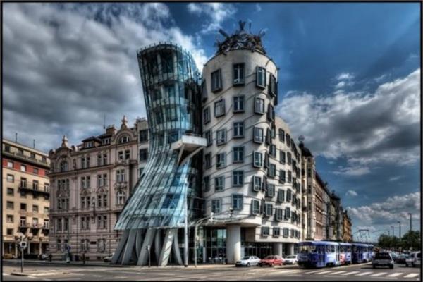 ek Cumhuriyeti Dancing House - Prag