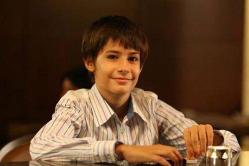 Ekranların çocuk oyuncusu olarak ünlenen Batuhan Karacakaya, 5 Şubat 1997 doğumlu yani henüz 18 yaşında.